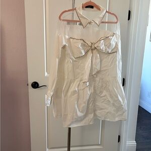 AKIRA White Long-Sleeve Top